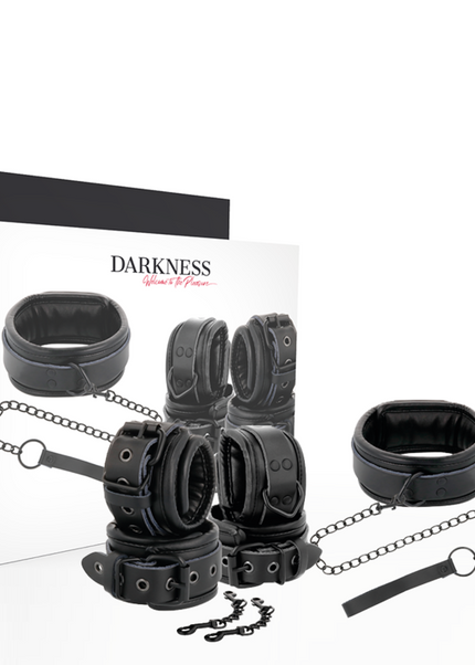DARKNESS - MANETTE E COLLETTO IN PELLE NERA