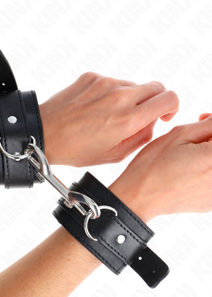 KINK - POTENZIALE DA POLSO FILA DI RIVETTI SINGOLA NERA REGOLABILE 17-28 CM X 5 CM