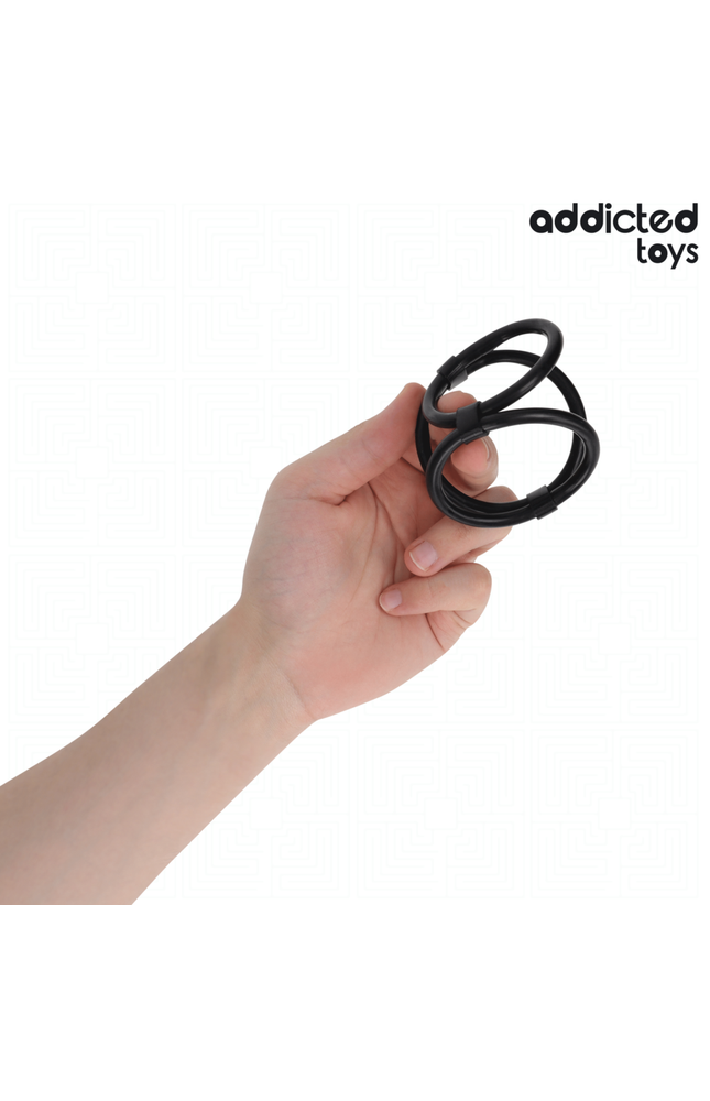GIOCATTOLI DIPENDENTI - ANELLO PER PENE TRIPLO